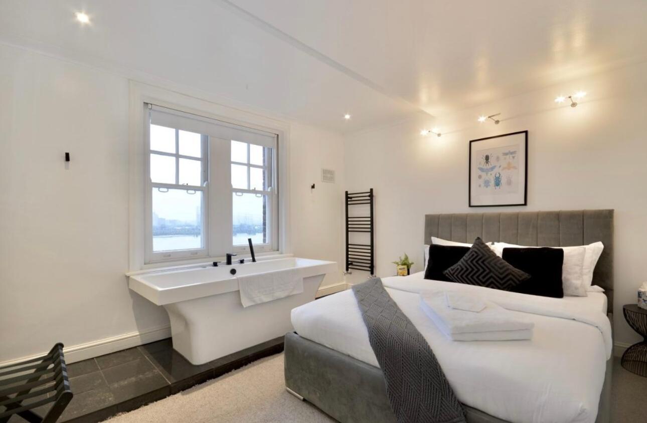 3 X Bedroom Riverside Flat With Hot Tub On Roof Terrace Londra Dış mekan fotoğraf