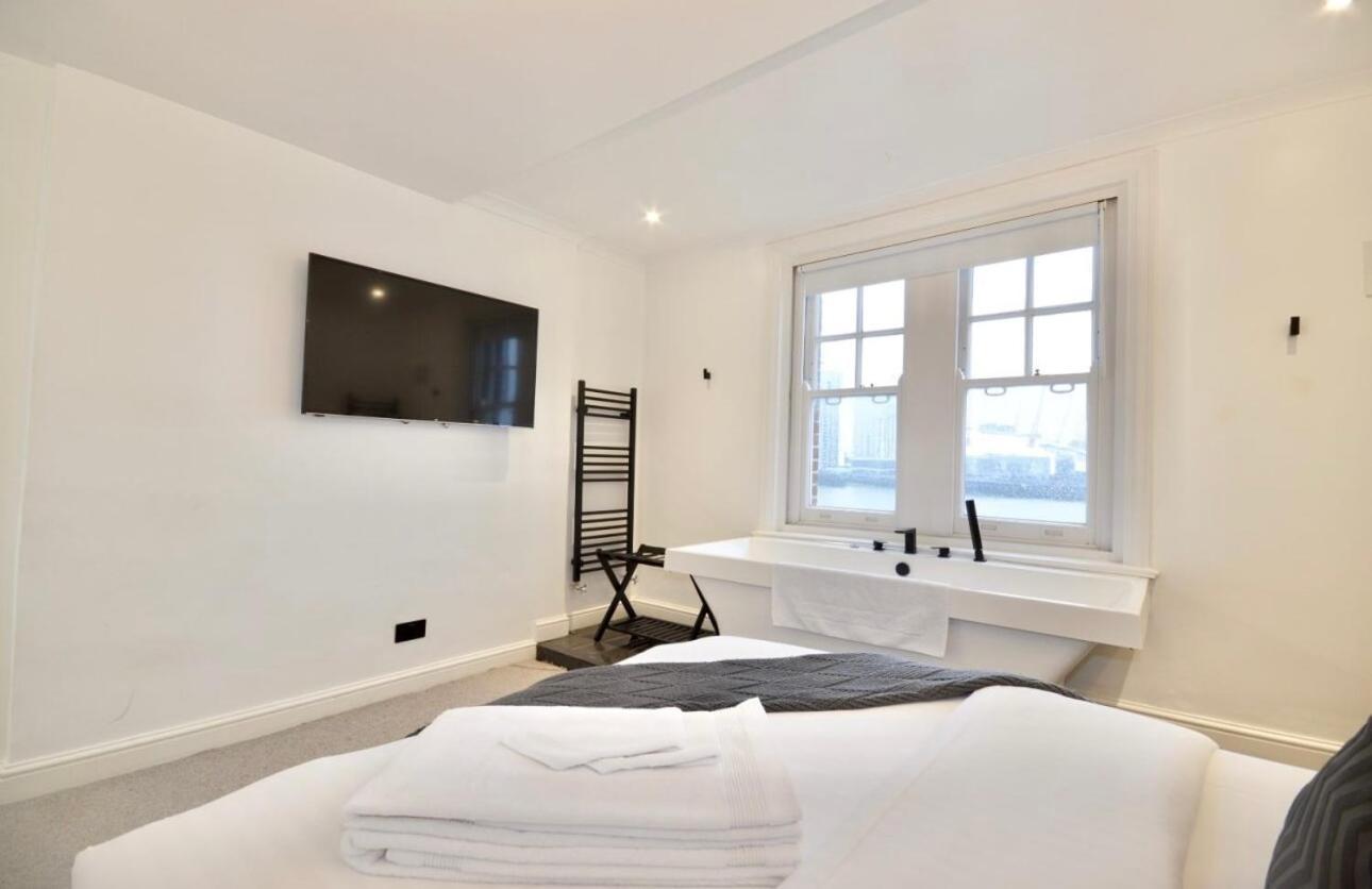 3 X Bedroom Riverside Flat With Hot Tub On Roof Terrace Londra Dış mekan fotoğraf